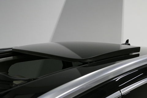 Audi e-tron 55 quattro Business Edition Plus 95 kWh / SOH 89% / Panoramadak / Elektr. verstelbare voorstoelen (links memory) / Luchtvering / Apple Carplay - Android Auto / Ambienteverlichting / Matrix LED koplampen / Stoelverwarming / Achteruitrijcamera / Adaptive Cr