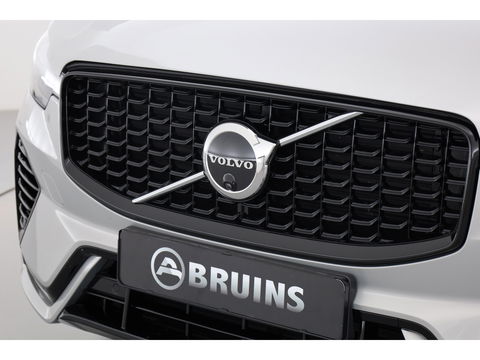 Volvo XC60 2.0 T8 Plug-in hybrid AWD Ultra Dark | Luchtvering | Massage | B&W audio | HUD | elek. Trekhaak | Stoelventi. | 360 camera |
