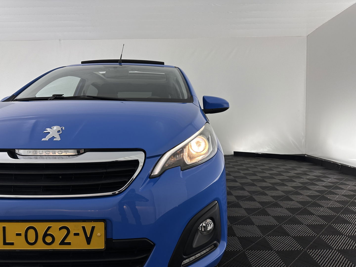 Peugeot 108 1.0 e-VTi Active TOP! CABRIO | AIRCO | RADIO | PRIVACYGLASS | 15"ALU*
