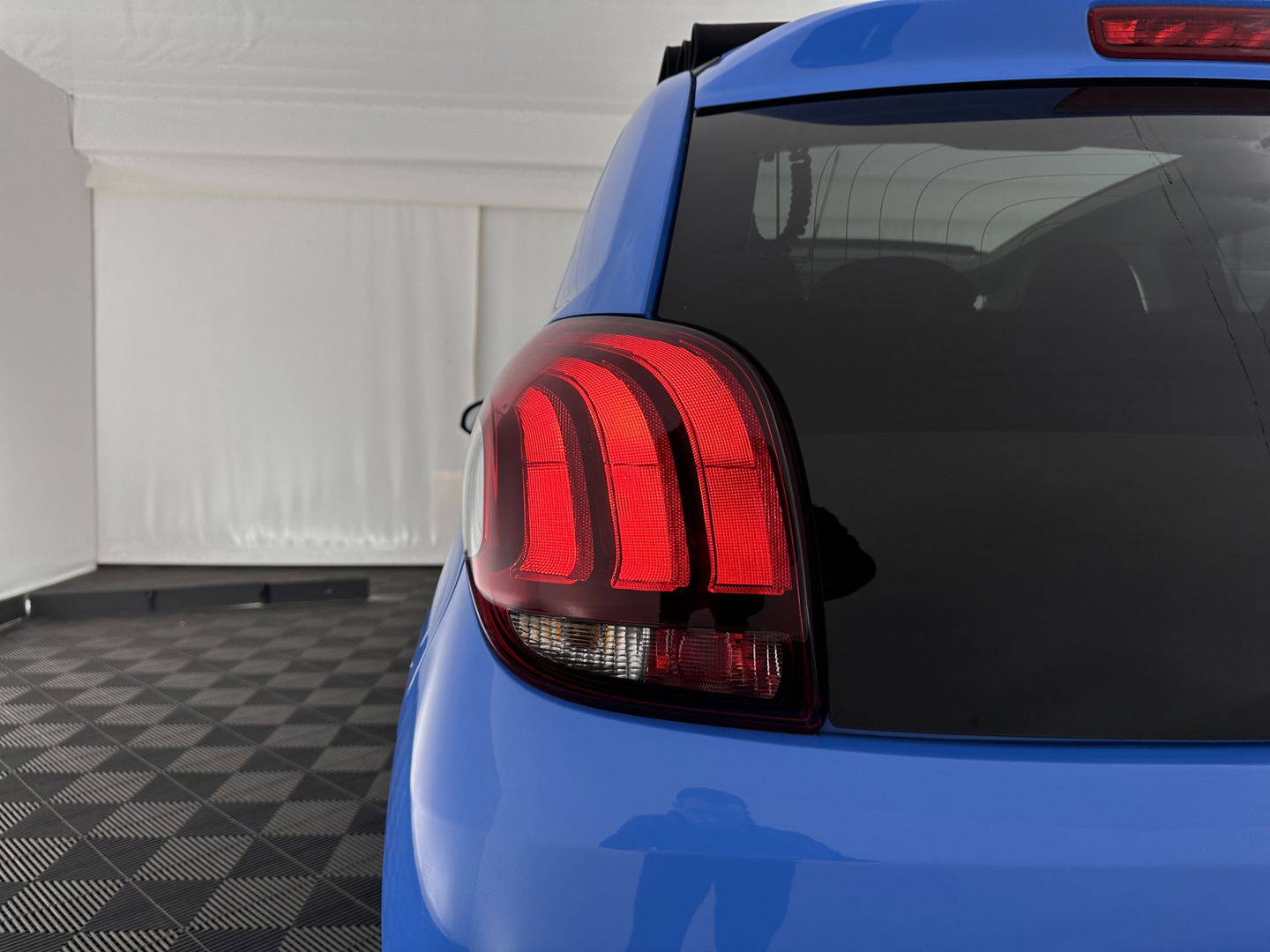 Peugeot 108 1.0 e-VTi Active TOP! CABRIO | AIRCO | RADIO | PRIVACYGLASS | 15"ALU*