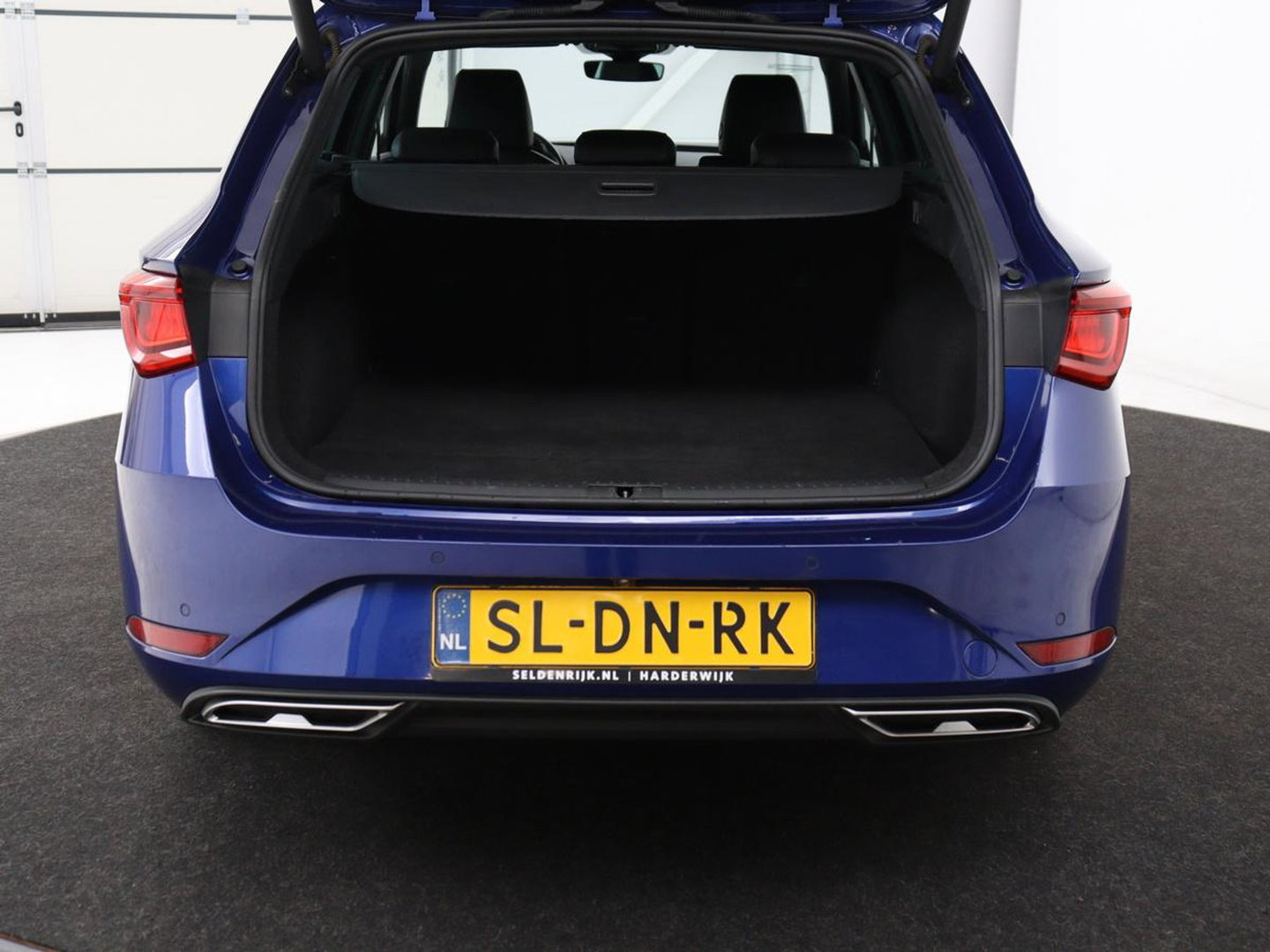 SEAT Leon 1.4 TSI eHybrid PHEV FR | Panoramadak | Stoelverwarming | Leder/Alcantara | Adaptive cruise | Camera | Carplay | Navigatie | Stuurverwarming | Plug In