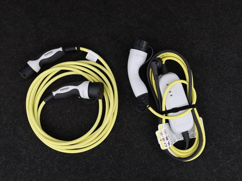 SEAT Leon 1.4 TSI eHybrid PHEV FR | Panoramadak | Stoelverwarming | Leder/Alcantara | Adaptive cruise | Camera | Carplay | Navigatie | Stuurverwarming | Plug In