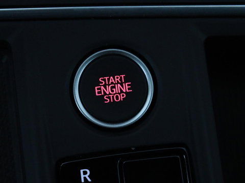 SEAT Leon 1.4 TSI eHybrid PHEV FR | Panoramadak | Stoelverwarming | Leder/Alcantara | Adaptive cruise | Camera | Carplay | Navigatie | Stuurverwarming | Plug In