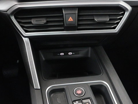 SEAT Leon 1.4 TSI eHybrid PHEV FR | Panoramadak | Stoelverwarming | Leder/Alcantara | Adaptive cruise | Camera | Carplay | Navigatie | Stuurverwarming | Plug In