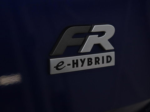 SEAT Leon 1.4 TSI eHybrid PHEV FR | Panoramadak | Stoelverwarming | Leder/Alcantara | Adaptive cruise | Camera | Carplay | Navigatie | Stuurverwarming | Plug In