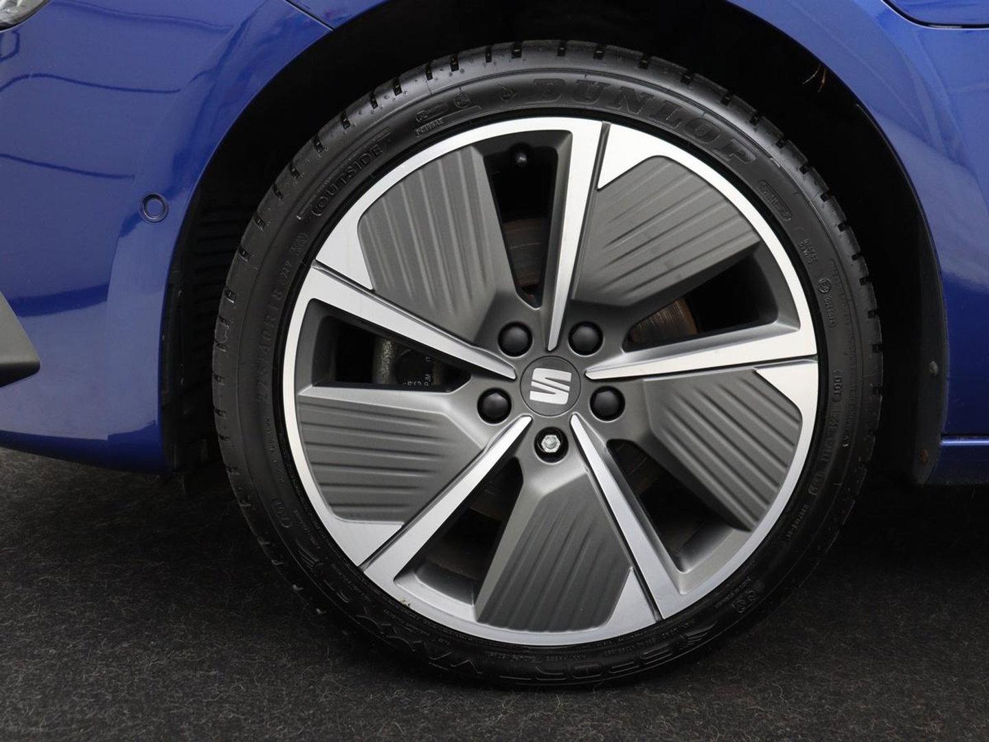 SEAT Leon 1.4 TSI eHybrid PHEV FR | Panoramadak | Stoelverwarming | Leder/Alcantara | Adaptive cruise | Camera | Carplay | Navigatie | Stuurverwarming | Plug In