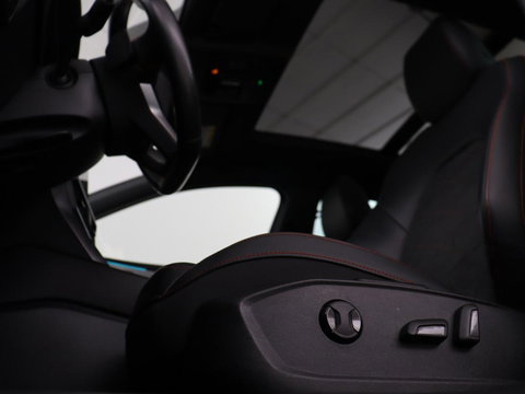 SEAT Leon 1.4 TSI eHybrid PHEV FR | Panoramadak | Stoelverwarming | Leder/Alcantara | Adaptive cruise | Camera | Carplay | Navigatie | Stuurverwarming | Plug In