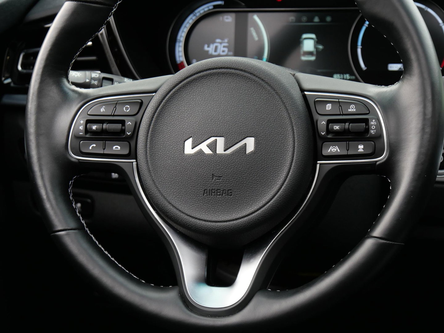 Kia e-Niro 64kWh/ 3-FASE/ SOH 100%/ DYNAMICPLUSLINE/ SCHUIFDAK