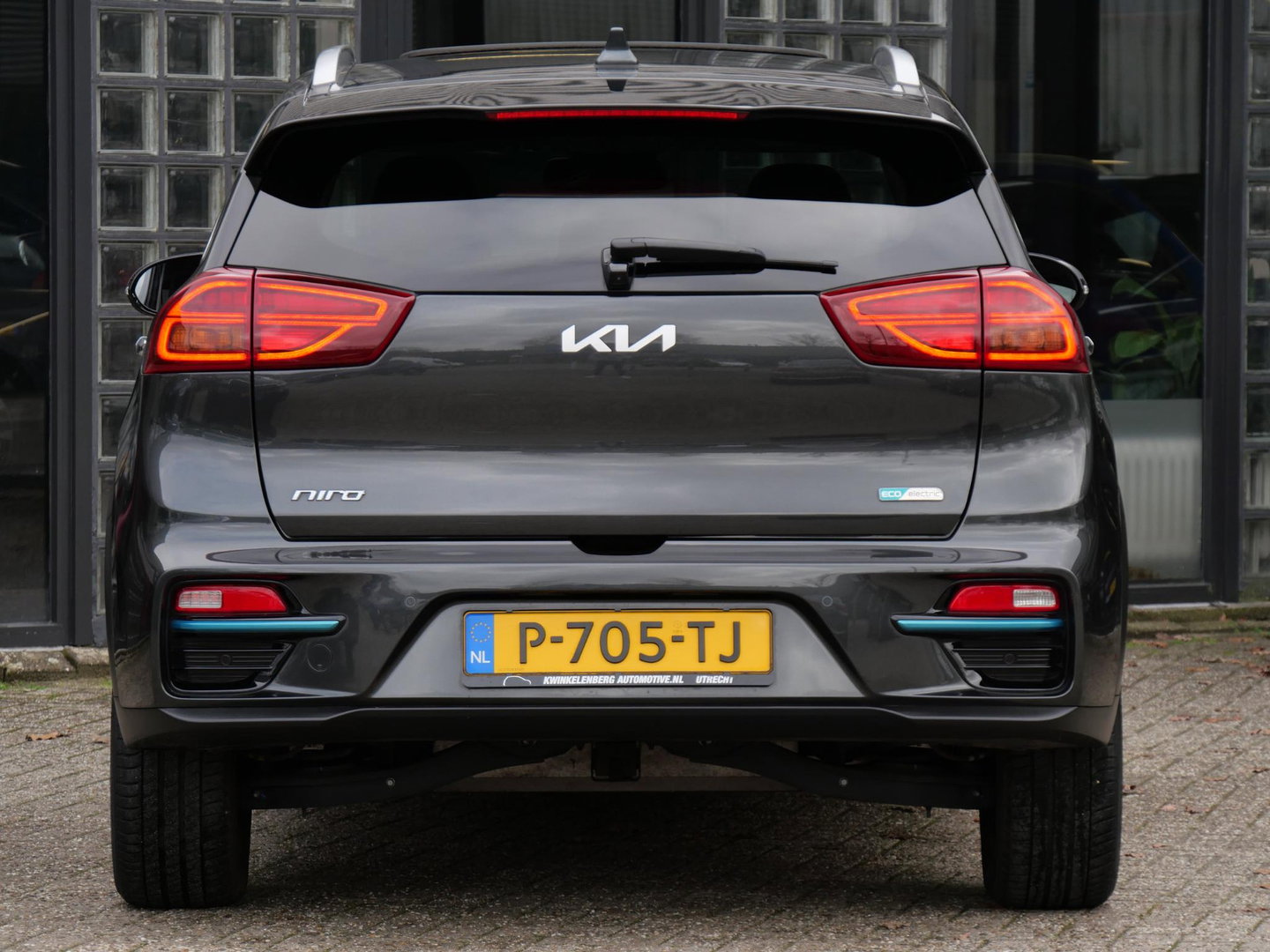 Kia e-Niro 64kWh/ 3-FASE/ SOH 100%/ DYNAMICPLUSLINE/ SCHUIFDAK