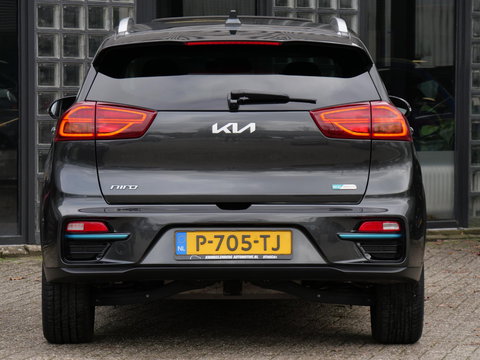 Kia e-Niro 64kWh/ 3-FASE/ SOH 100%/ DYNAMICPLUSLINE/ SCHUIFDAK