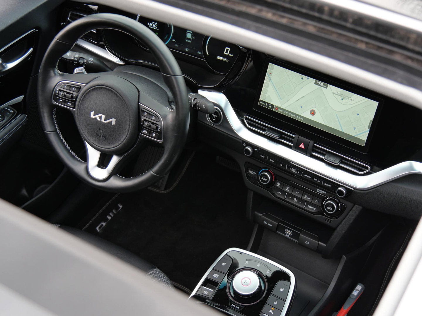 Kia e-Niro 64kWh/ 3-FASE/ SOH 100%/ DYNAMICPLUSLINE/ SCHUIFDAK