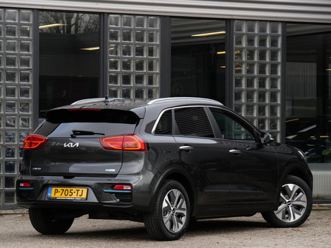 Kia e-Niro 64kWh/ 3-FASE/ SOH 100%/ DYNAMICPLUSLINE/ SCHUIFDAK