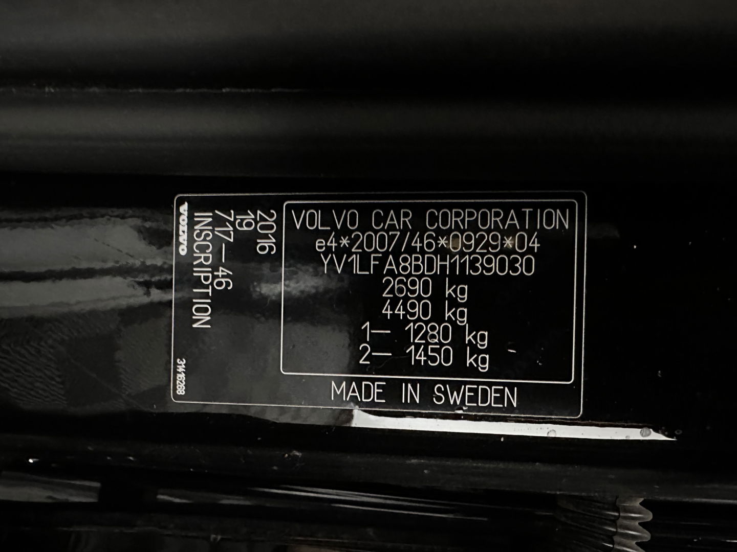 Volvo XC90 2.0 D4 Inscription AWD [7-Pers ] (INCL-BTW) Aut.*PANO | LEATHER | FULL-LED | MEMORY-PACK | DIGI-COCKPIT | BOWERS&WILKINS | CAMERA | HEATED-COMFORTSEATS | LANE-ASSIST | CARPLAY | ECC | HEAD-UP | PDC | CRUISE | TOWBAR | 20"ALU
