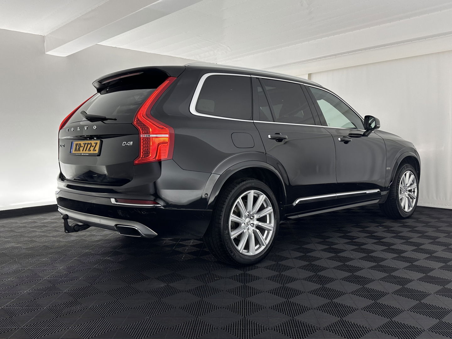 Volvo XC90 2.0 D4 Inscription AWD [7-Pers ] (INCL-BTW) Aut.*PANO | LEATHER | FULL-LED | MEMORY-PACK | DIGI-COCKPIT | BOWERS&WILKINS | CAMERA | HEATED-COMFORTSEATS | LANE-ASSIST | CARPLAY | ECC | HEAD-UP | PDC | CRUISE | TOWBAR | 20"ALU
