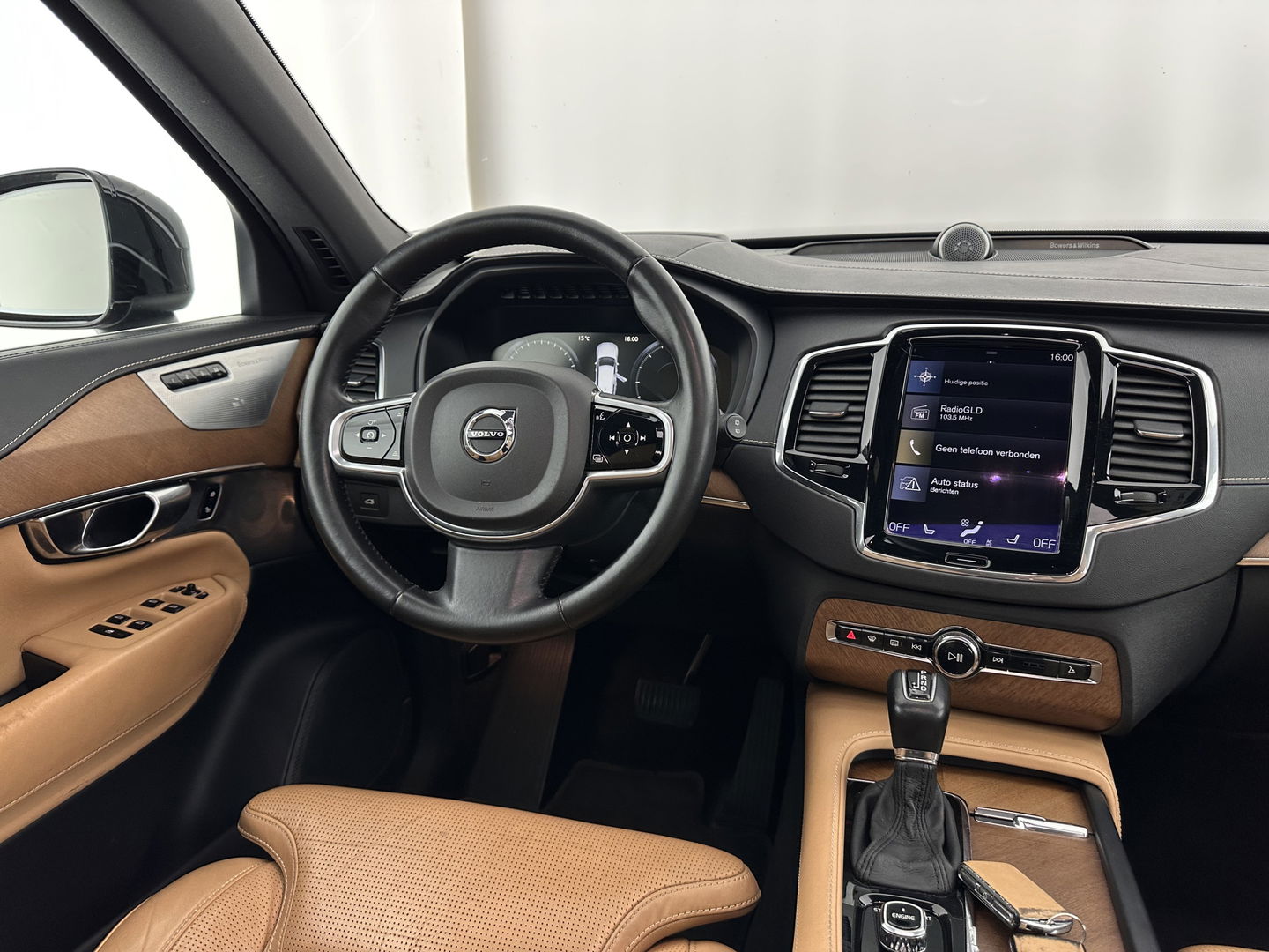 Volvo XC90 2.0 D4 Inscription AWD [7-Pers ] (INCL-BTW) Aut.*PANO | LEATHER | FULL-LED | MEMORY-PACK | DIGI-COCKPIT | BOWERS&WILKINS | CAMERA | HEATED-COMFORTSEATS | LANE-ASSIST | CARPLAY | ECC | HEAD-UP | PDC | CRUISE | TOWBAR | 20"ALU