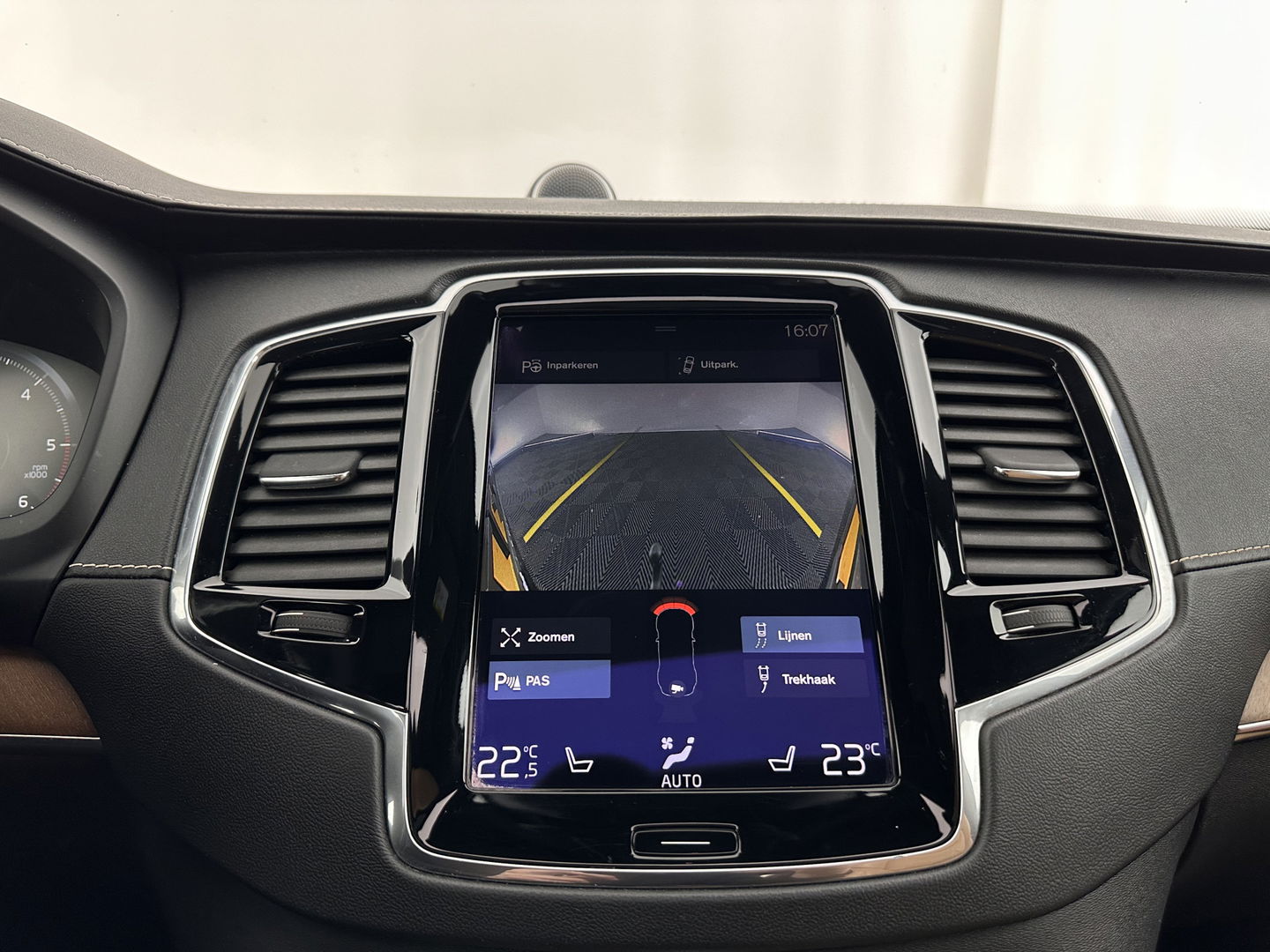 Volvo XC90 2.0 D4 Inscription AWD [7-Pers ] (INCL-BTW) Aut.*PANO | LEATHER | FULL-LED | MEMORY-PACK | DIGI-COCKPIT | BOWERS&WILKINS | CAMERA | HEATED-COMFORTSEATS | LANE-ASSIST | CARPLAY | ECC | HEAD-UP | PDC | CRUISE | TOWBAR | 20"ALU