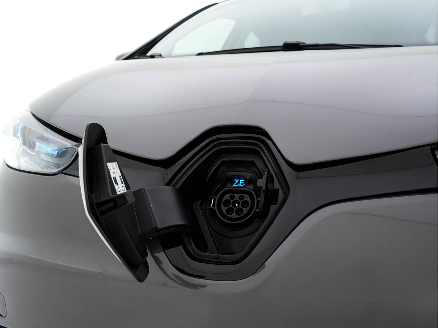 Renault ZOE (inclusive-battery) Q90 Bose 41 kWh Quickcharge Edition One (3-Fase-43 kW) {SOH-92%} Aut.*LEATHER | FULL-LED | DIGI-COCKPIT | HEATED-COMFORTSEATS | BOSE-PREMIUM-AUDIO | CAMERA | R-LINK | PDC | PRIVACY-GLASS |  17"ALU*