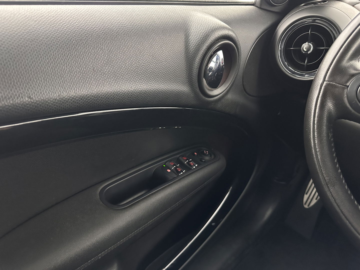 MINI Countryman 2.0 John Cooper Works-Pack SD ALL4 Pepper Aut. *XENON | HARMAN/KARDON | SPORTSEATS | NAVI-FULLMAP | SHIFTPADDLES | ECC | PDC | CRUISE | TOWBAR | 18''ALU*