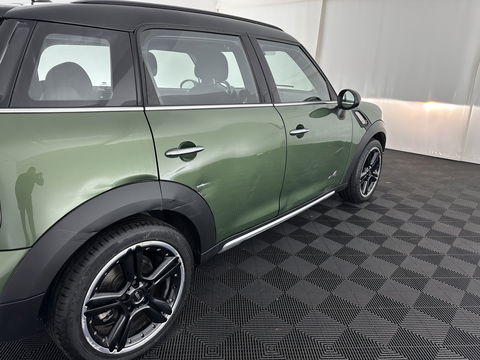 MINI Countryman 2.0 John Cooper Works-Pack SD ALL4 Pepper Aut. *XENON | HARMAN/KARDON | SPORTSEATS | NAVI-FULLMAP | SHIFTPADDLES | ECC | PDC | CRUISE | TOWBAR | 18''ALU*