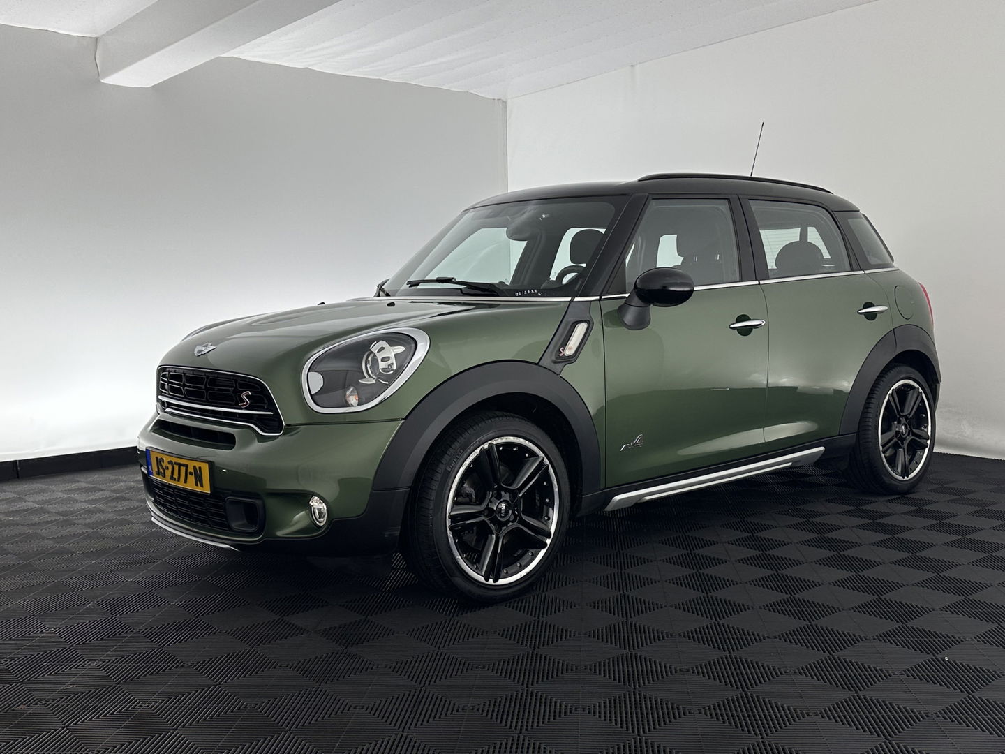 MINI Countryman 2.0 John Cooper Works-Pack SD ALL4 Pepper Aut. *XENON | HARMAN/KARDON | SPORTSEATS | NAVI-FULLMAP | SHIFTPADDLES | ECC | PDC | CRUISE | TOWBAR | 18''ALU*