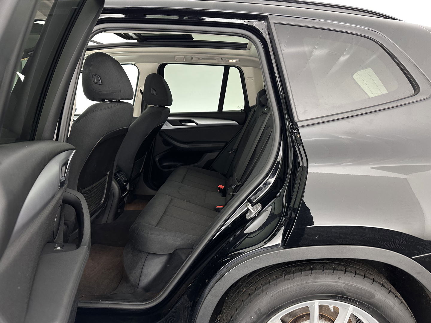 BMW X3 xDrive30e [Plug-In] (INCL-BTW) *PANO | FULL-LED | COMFORTSEATS | PRIVACYGLASS | ECC | PDC | CRUISE | TOWBAR | 18''ALU*