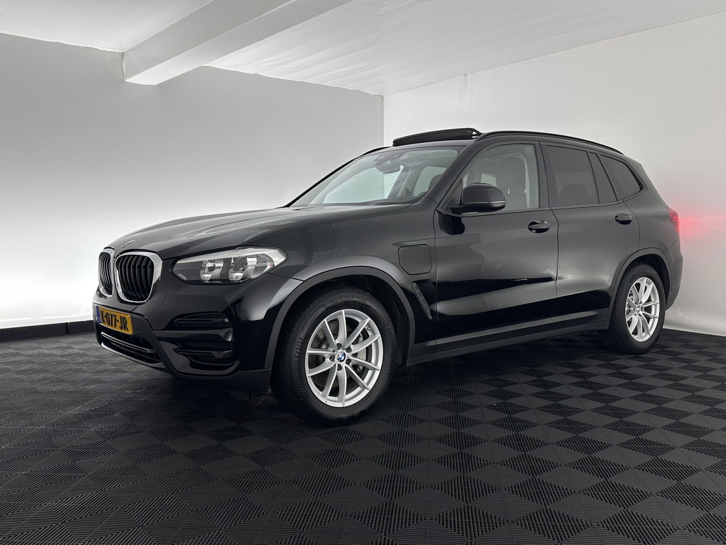 BMW X3 xDrive30e [Plug-In] (INCL-BTW) *PANO | FULL-LED | COMFORTSEATS | PRIVACYGLASS | ECC | PDC | CRUISE | TOWBAR | 18''ALU*