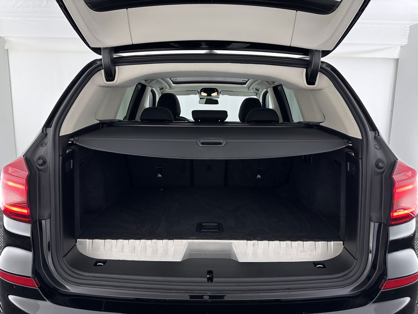 BMW X3 xDrive30e [Plug-In] (INCL-BTW) *PANO | FULL-LED | COMFORTSEATS | PRIVACYGLASS | ECC | PDC | CRUISE | TOWBAR | 18''ALU*