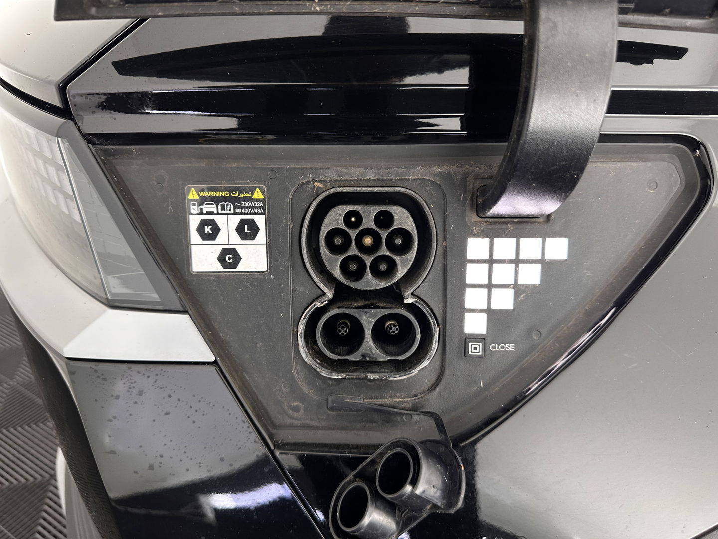 Hyundai IONIQ 5 Connect+ 73kWh (3-Fase-11kW) {SOH-98%} INCL-BTW) Aut *HEATPUMP | LEATHER-FABRIC | BOSE-AUDIO | FULL-LED | DIGI-COCKPIT | AMBIENTLIGHT | DAB | SHIFTPADDLES | HEAD-UP | NAVI-FULLMAP | KEYLESS | CAMERA | HEATED-COMFORTSEATS | TOWBAR*