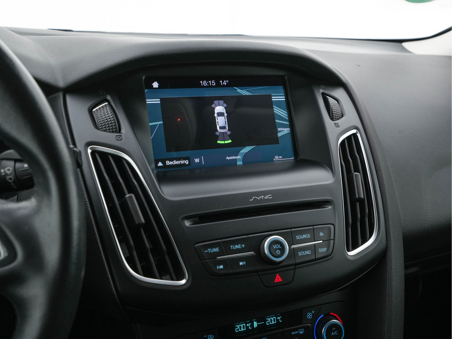 Ford FOCUS Wagon 1.5 TDCI Titanium Lease Edition (INCL-BTW) Aut. *NAVI-FULLMAP | HEATED-COMFORTSEATS | KEYLESS | PRIVACY-GLASS | ECC | SYNC-AUDIO | PDC | CRUISE | 16''ALU*