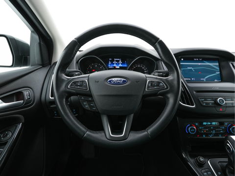 Ford FOCUS Wagon 1.5 TDCI Titanium Lease Edition (INCL-BTW) Aut. *NAVI-FULLMAP | HEATED-COMFORTSEATS | KEYLESS | PRIVACY-GLASS | ECC | SYNC-AUDIO | PDC | CRUISE | 16''ALU*