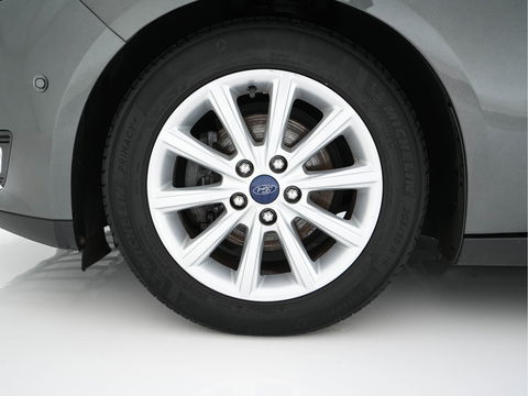 Ford FOCUS Wagon 1.5 TDCI Titanium Lease Edition (INCL-BTW) Aut. *NAVI-FULLMAP | HEATED-COMFORTSEATS | KEYLESS | PRIVACY-GLASS | ECC | SYNC-AUDIO | PDC | CRUISE | 16''ALU*