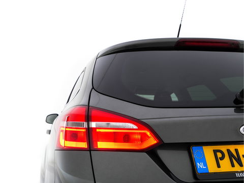 Ford FOCUS Wagon 1.5 TDCI Titanium Lease Edition (INCL-BTW) Aut. *NAVI-FULLMAP | HEATED-COMFORTSEATS | KEYLESS | PRIVACY-GLASS | ECC | SYNC-AUDIO | PDC | CRUISE | 16''ALU*