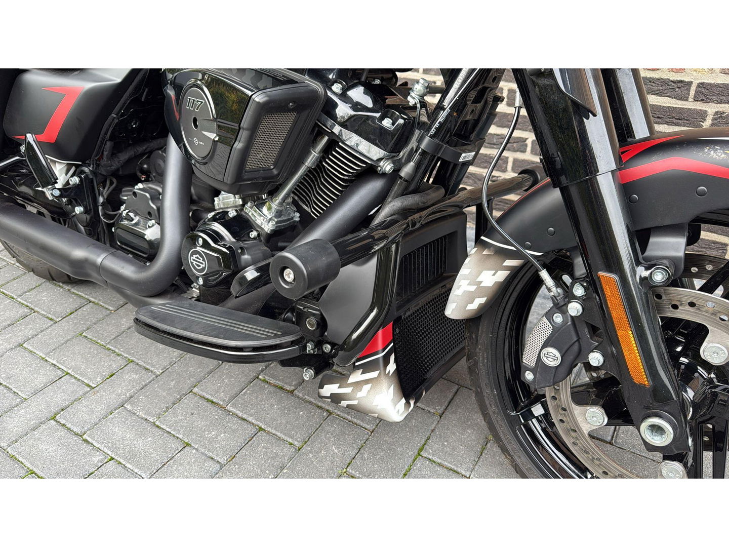 Harley Davidson 117 FLHX Street Glide Special Paint