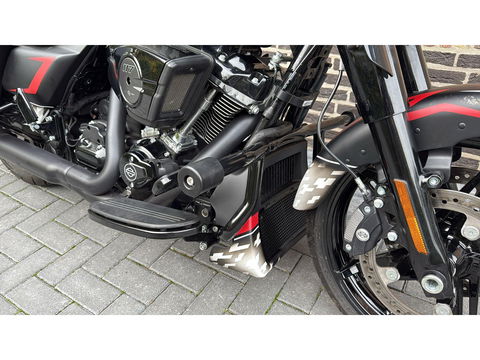 Harley Davidson 117 FLHX Street Glide Special Paint