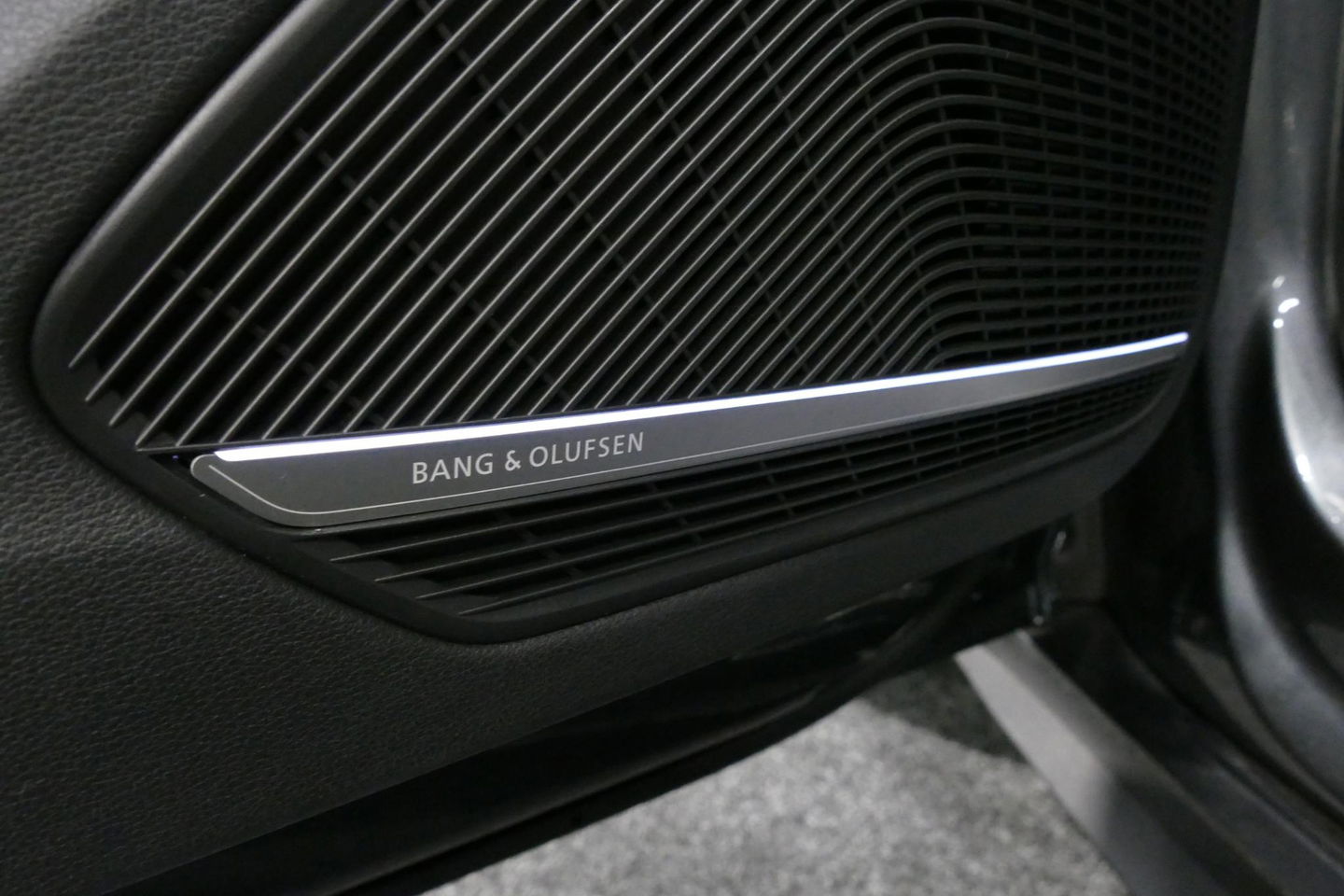 Audi S5 Sportback 3.0 TFSI S5 quattro / RS Seats / Panoramadak / Elektr. verstelbare voorstoelen + massage functie / Carbon interieurdelen / Magnetic Ride Control / Matrix LED / Apple Carplay - Android Auto / Stoelverwarming voor + achter / Bang & Olufsen Sound S