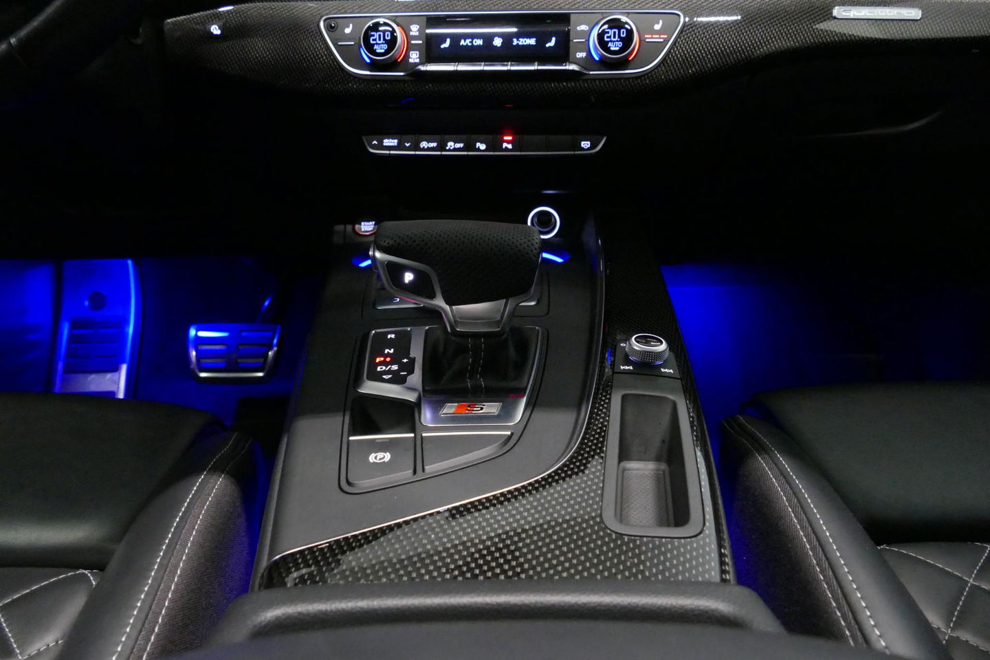 Audi S5 Sportback 3.0 TFSI S5 quattro / RS Seats / Panoramadak / Elektr. verstelbare voorstoelen + massage functie / Carbon interieurdelen / Magnetic Ride Control / Matrix LED / Apple Carplay - Android Auto / Stoelverwarming voor + achter / Bang & Olufsen Sound S