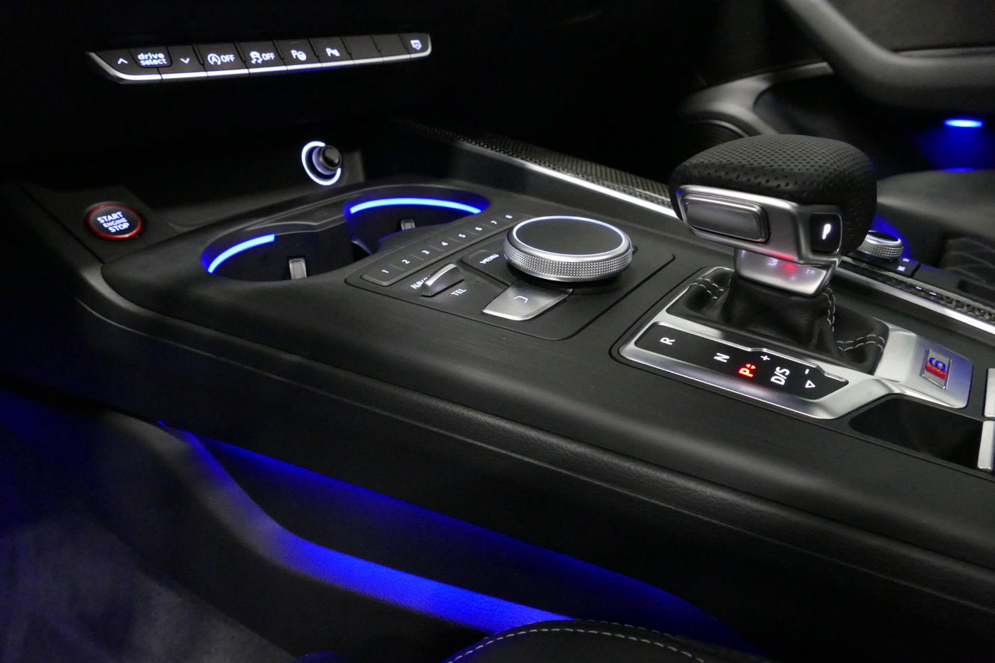 Audi S5 Sportback 3.0 TFSI S5 quattro / RS Seats / Panoramadak / Elektr. verstelbare voorstoelen + massage functie / Carbon interieurdelen / Magnetic Ride Control / Matrix LED / Apple Carplay - Android Auto / Stoelverwarming voor + achter / Bang & Olufsen Sound S