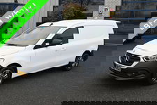Mercedes-Benz Citan - 110 CDI L2 Pro 3 Zitplaatsen, MBUX met camera