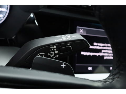 Audi A3 Sportback 35 TFSI S edition | Digi. Cockpit | Stoelverw. | Cruise ctrl | PDC | Nav + CarPlay | 18'' |