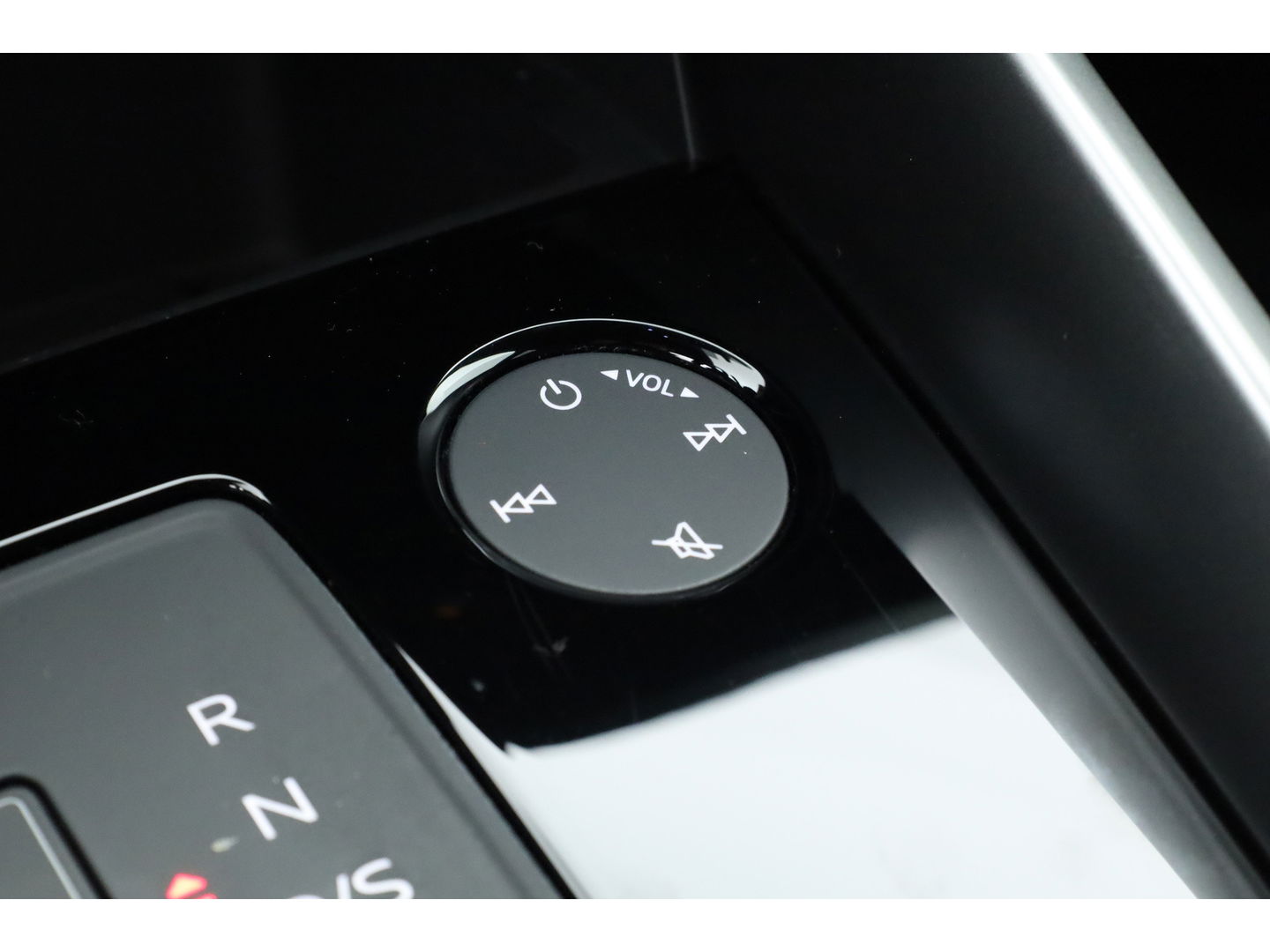 Audi A3 Sportback 35 TFSI S edition | Digi. Cockpit | Stoelverw. | Cruise ctrl | PDC | Nav + CarPlay | 18'' |