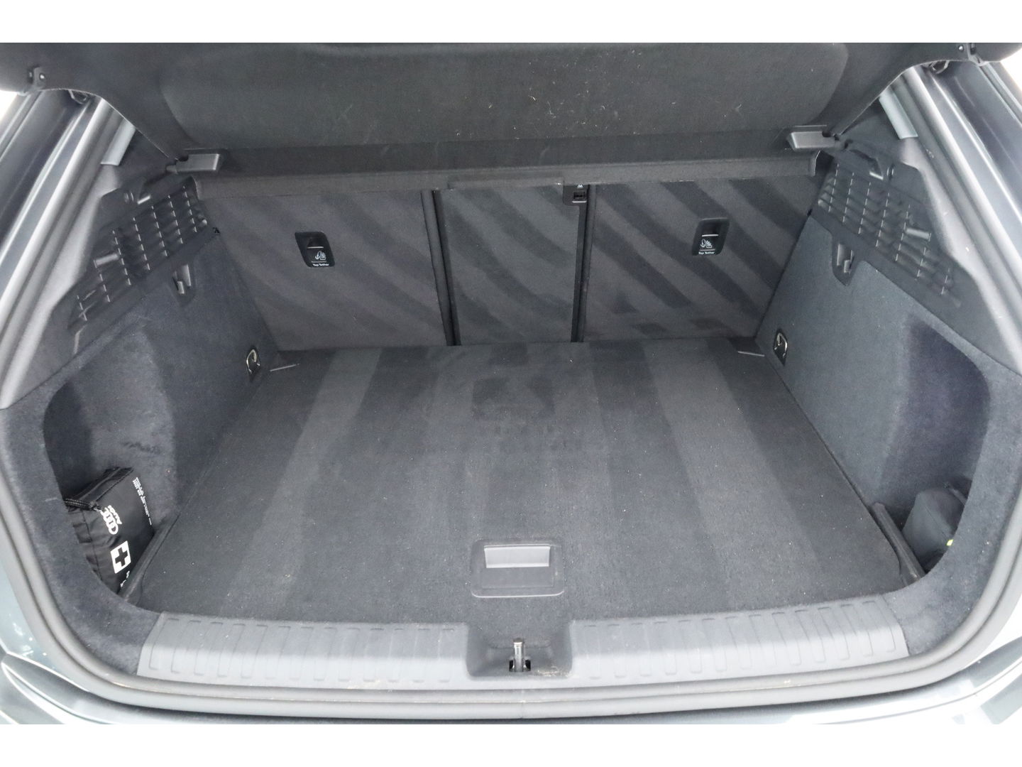 Audi A3 Sportback 35 TFSI S edition | Digi. Cockpit | Stoelverw. | Cruise ctrl | PDC | Nav + CarPlay | 18'' |