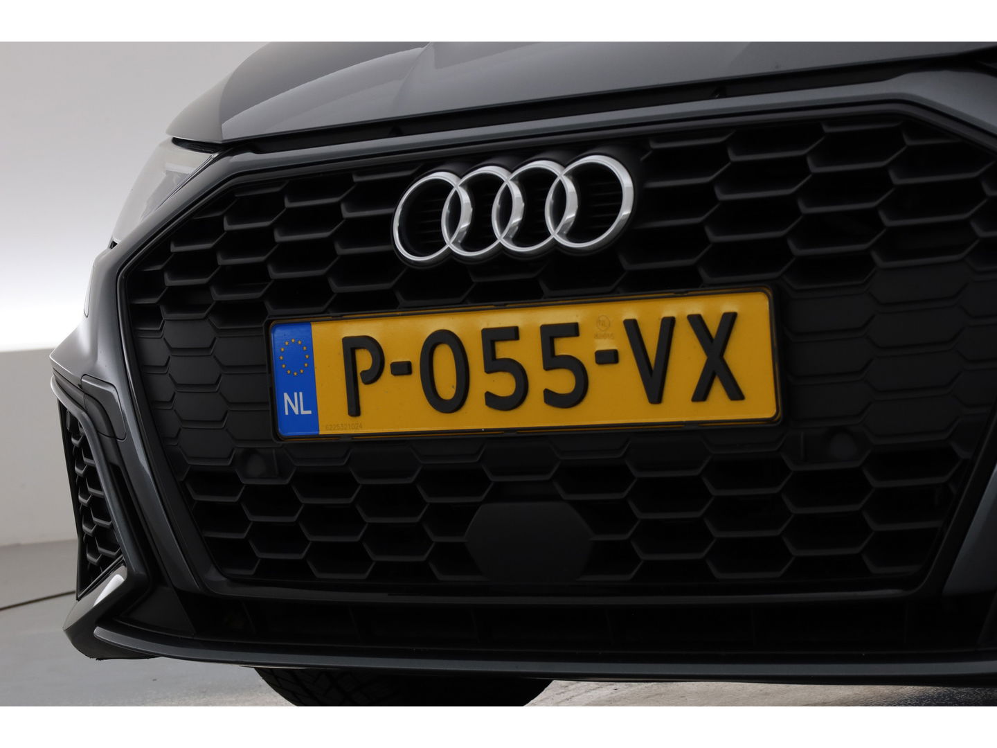 Audi A3 Sportback 35 TFSI S edition | Digi. Cockpit | Stoelverw. | Cruise ctrl | PDC | Nav + CarPlay | 18'' |