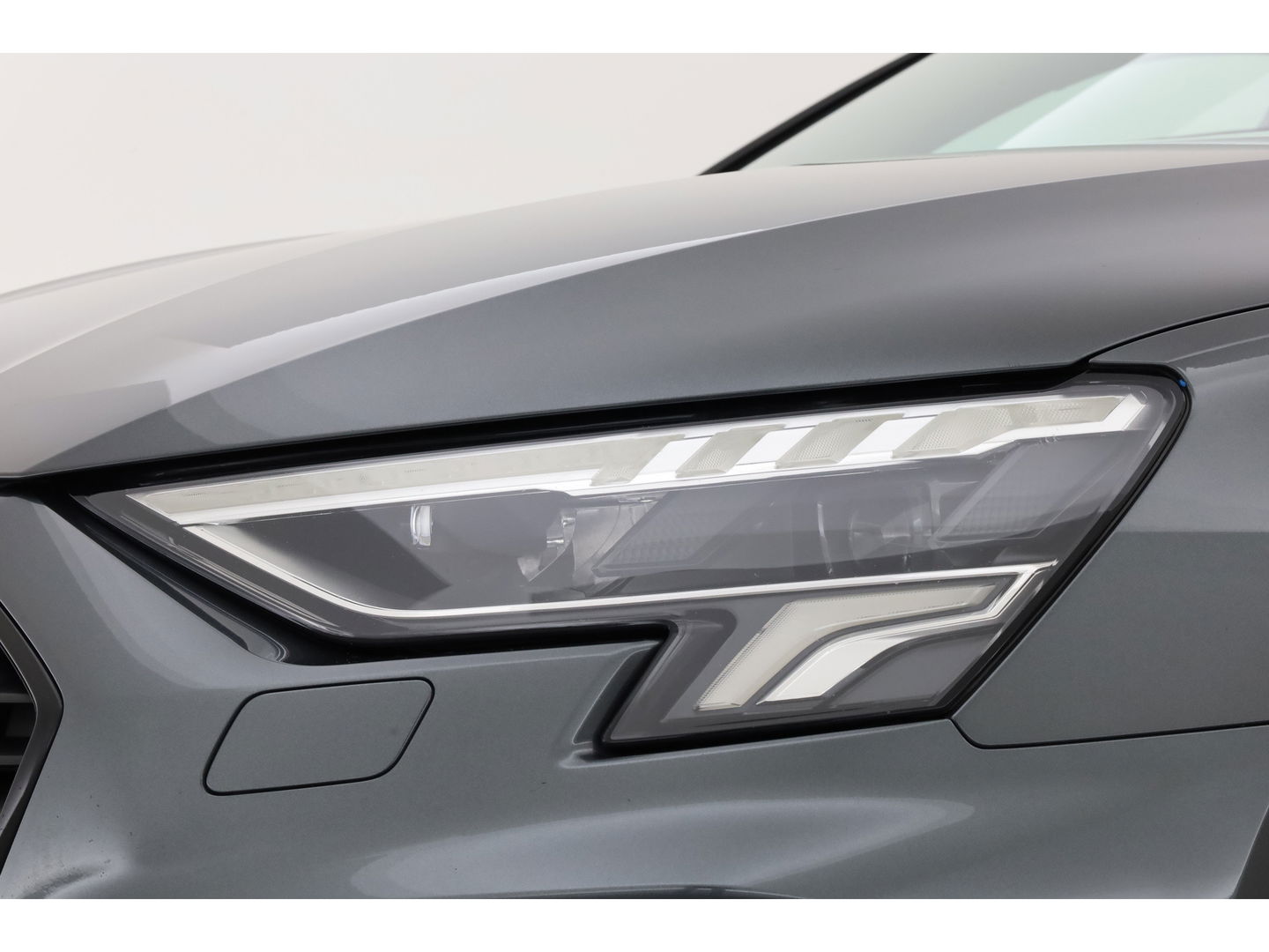 Audi A3 Sportback 35 TFSI S edition | Digi. Cockpit | Stoelverw. | Cruise ctrl | PDC | Nav + CarPlay | 18'' |