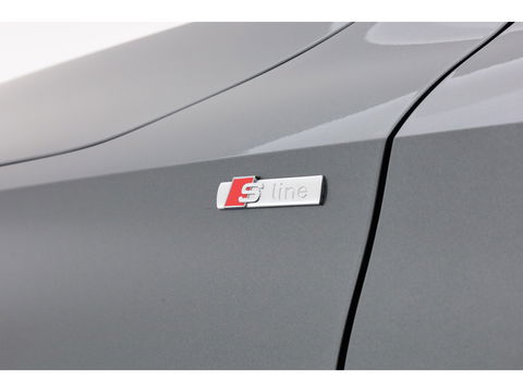 Audi A3 Sportback 35 TFSI S edition | Digi. Cockpit | Stoelverw. | Cruise ctrl | PDC | Nav + CarPlay | 18'' |