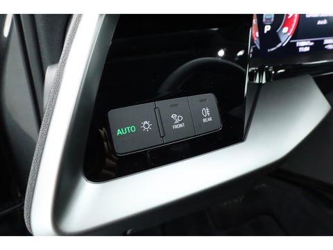Audi A3 Sportback 35 TFSI S edition | Digi. Cockpit | Stoelverw. | Cruise ctrl | PDC | Nav + CarPlay | 18'' |