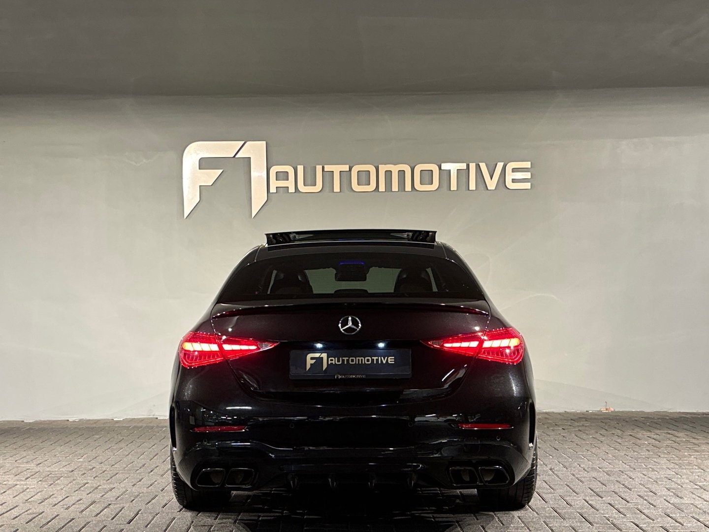 Mercedes-Benz C-Klasse 300 e AMG Pano|BTW|HuD|Burmester