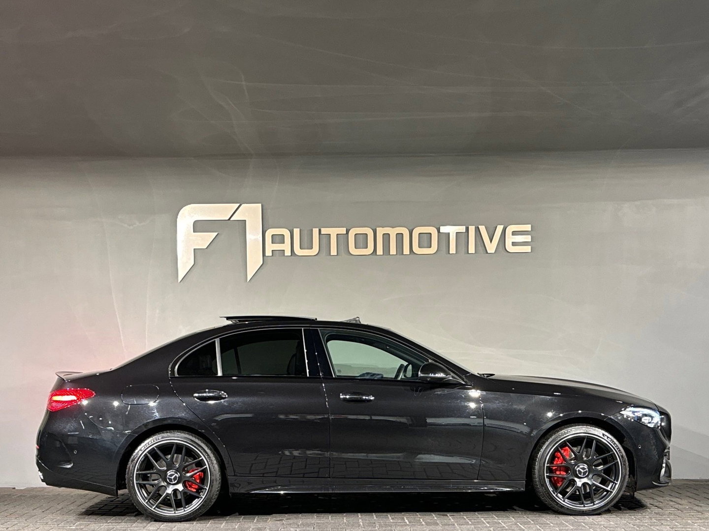 Mercedes-Benz C-Klasse 300 e AMG Pano|BTW|HuD|Burmester