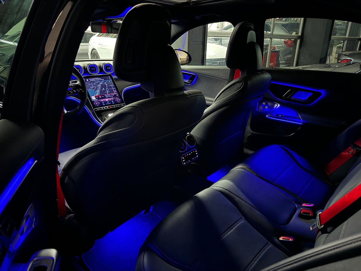 Mercedes-Benz C-Klasse 300 e AMG Pano|BTW|HuD|Burmester