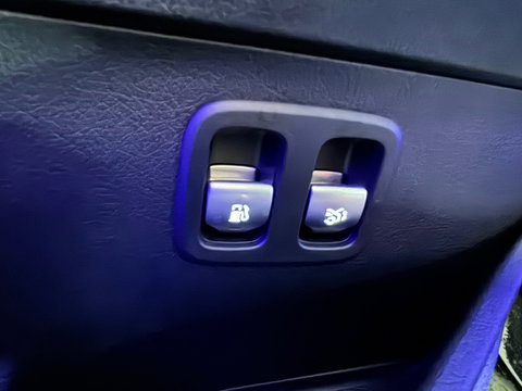 Mercedes-Benz C-Klasse 300 e AMG Pano|BTW|HuD|Burmester