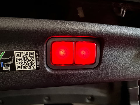 Mercedes-Benz C-Klasse 300 e AMG Pano|BTW|HuD|Burmester